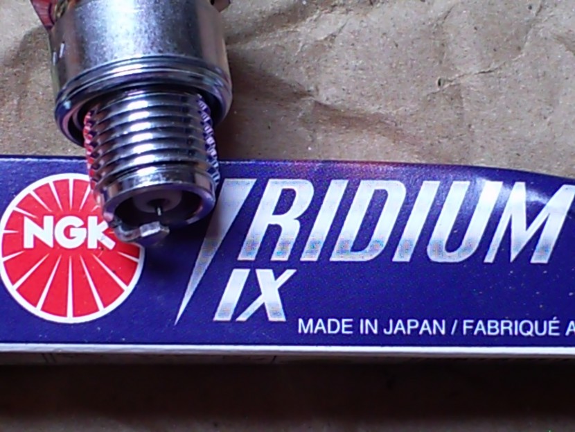 PICT0045.JPG (1.09 MiB) 236870 keer bekeken NGK LASER IRIDIUM®